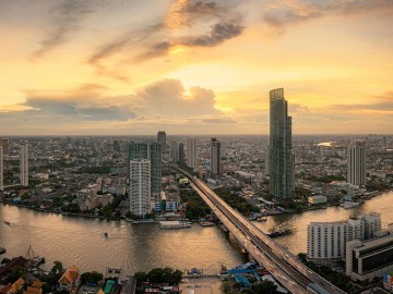 Landscape-of-River-in-Bangkok-city