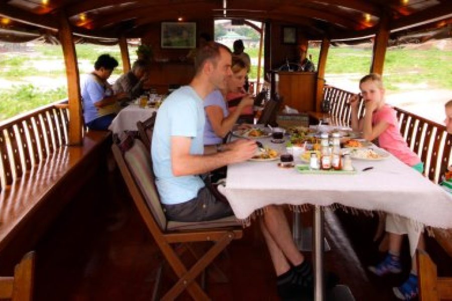 SDEAYA009: RICE BARGE LUNCH CRUISE